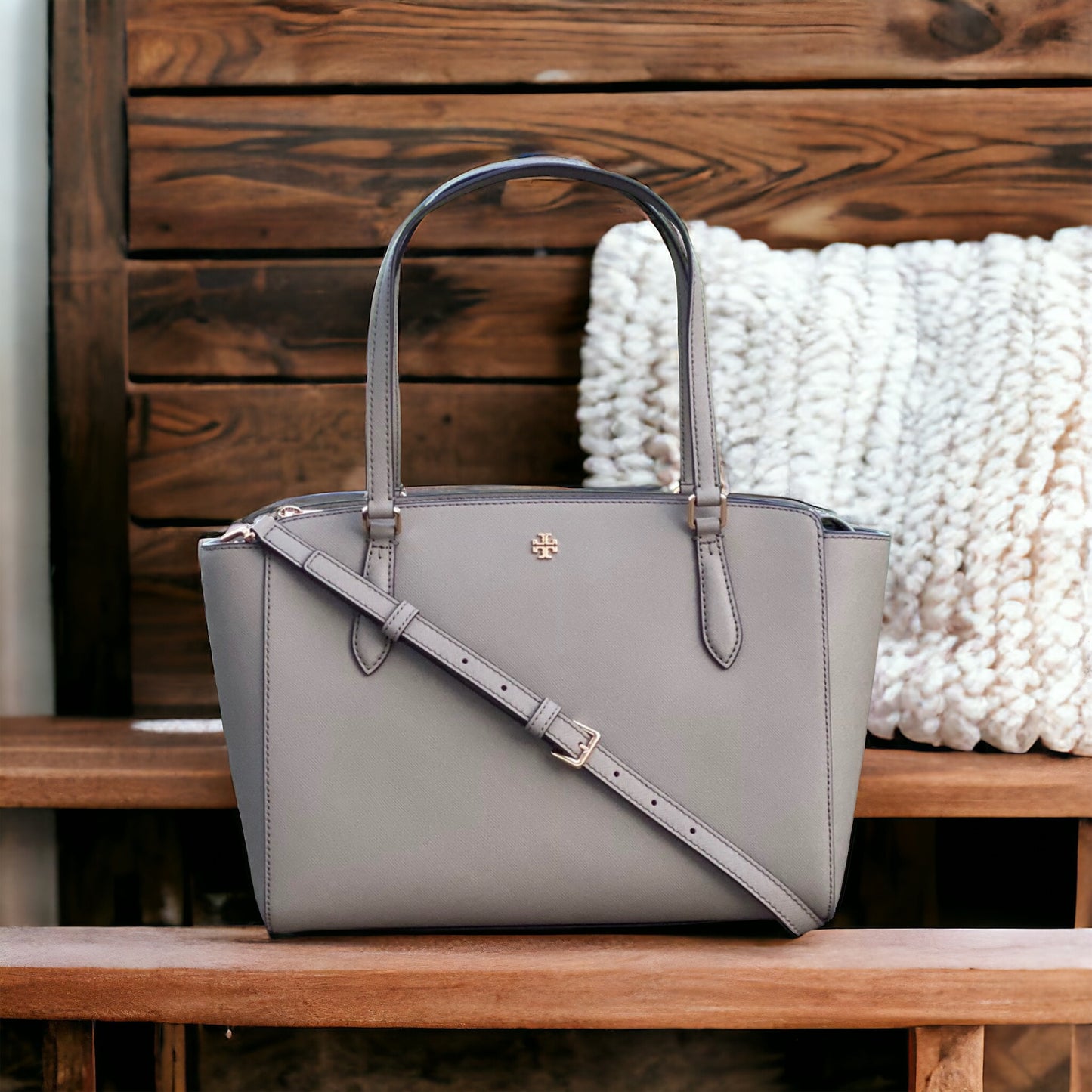 Tory Burch Large Top Zip Tote Saffiano Leather in NWT French Gray. NWT